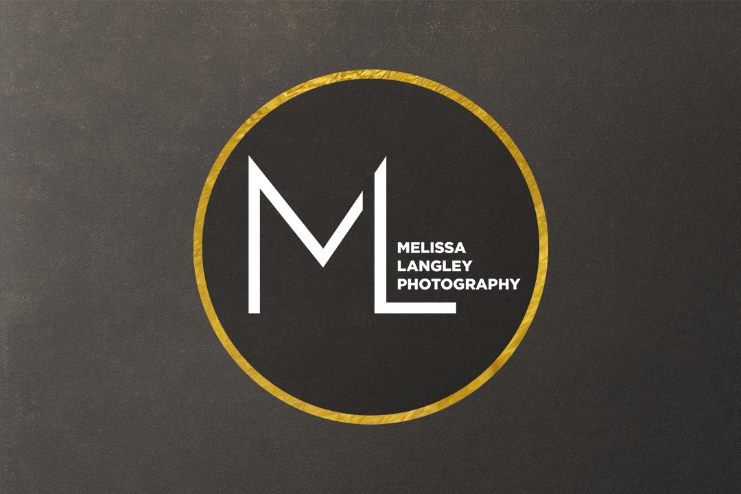 Professional-Fashion-Photographer-Based-In-Canada-Gold-Logo